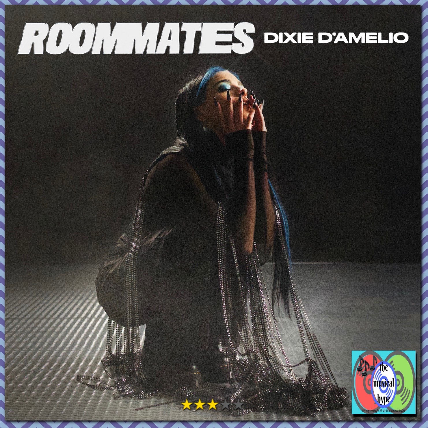 Dixie D'Amelio, "Roommates" [📷 : HITCO]