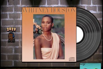 Whitney Houston, “Saving All My Love For You”: Throwback Vibez 🕶️🎶 No. 62 (2023) [📷: Brent Faulkner / The Musical Hype; Arista; John Alan Sperry, PIRO via Pixabay]