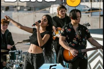 Band: 5 Gems No. 15 (2026) [📷: Brent Faulkner / The Musical Hype; RDNE Stock project; Gordon Johnson, OpenClipart-Vectors from Pixabay]